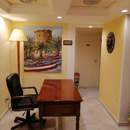 Federico 70 Giada Economy Hotel Palermo Exterior photo